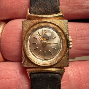 Vintage 14k Benrus Ladies Watch